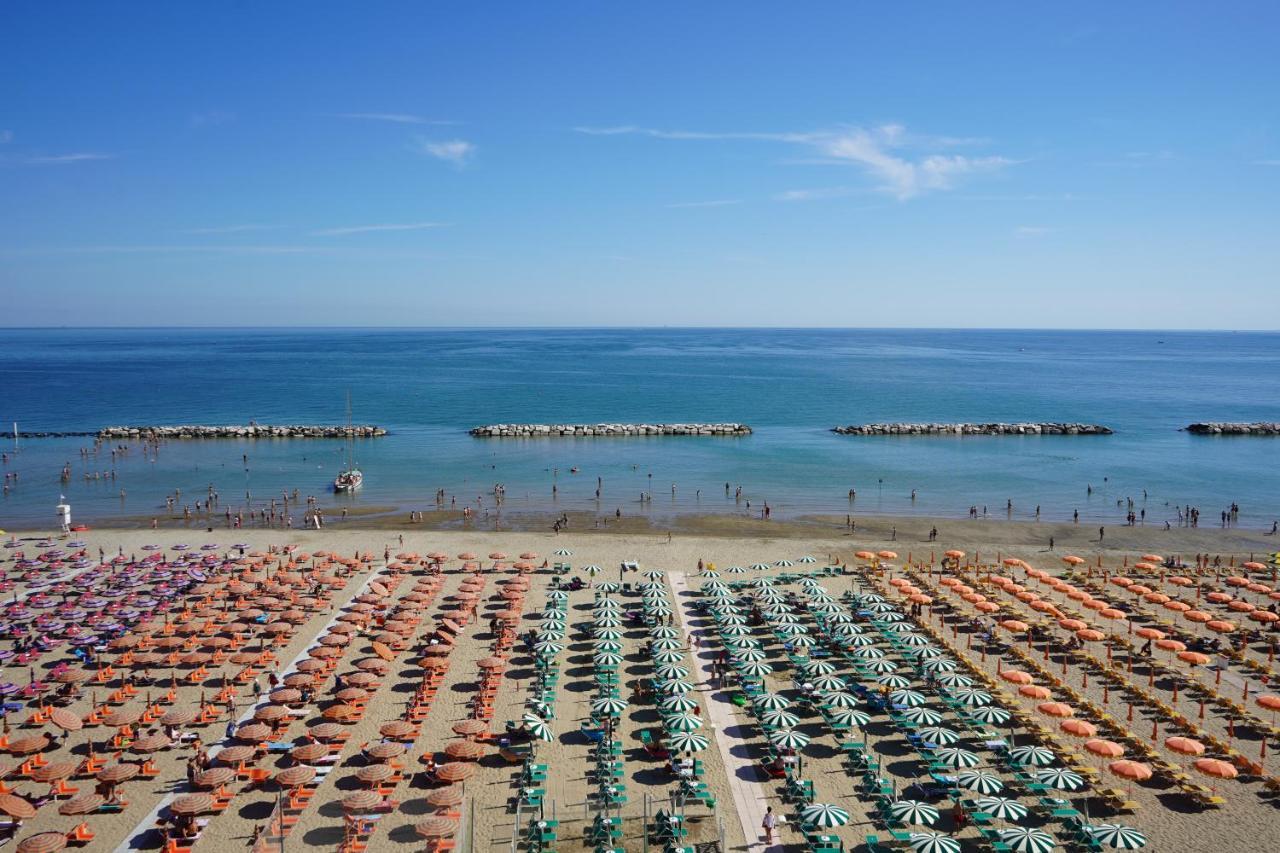Hotel International Gabicce Mare Exterior foto