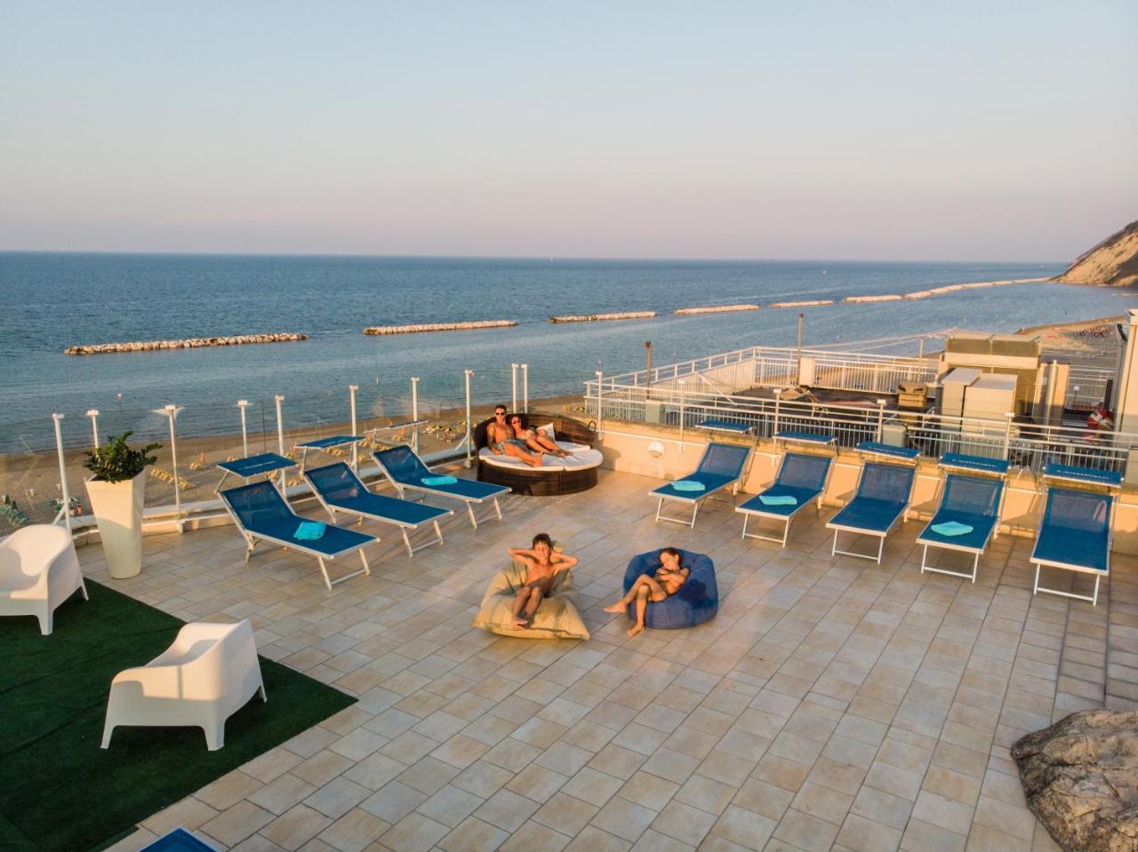 Hotel International Gabicce Mare Exterior foto